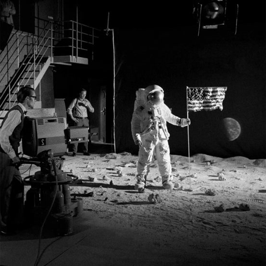 fake-moon-landing-set_zps84c84hcy.png