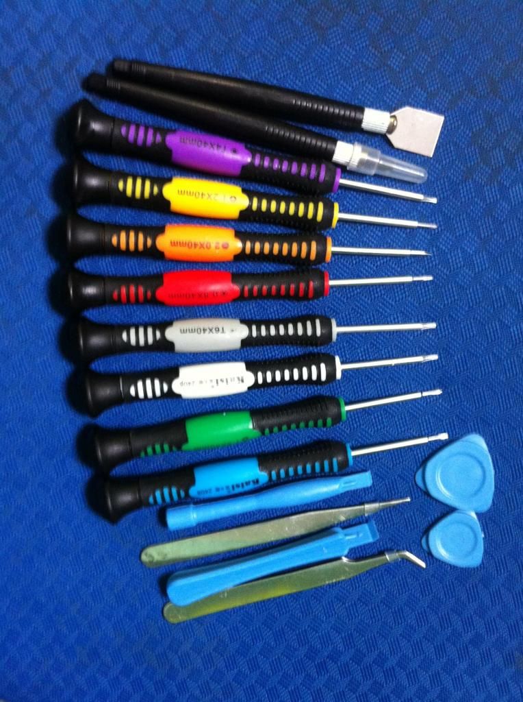 http://i44.photobucket.com/albums/f10/curtisbcm/16pcs_tools_zpsf3dde613.jpeg