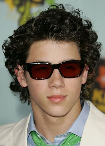 Which Hair Style does Nick Jonas Look Better in?