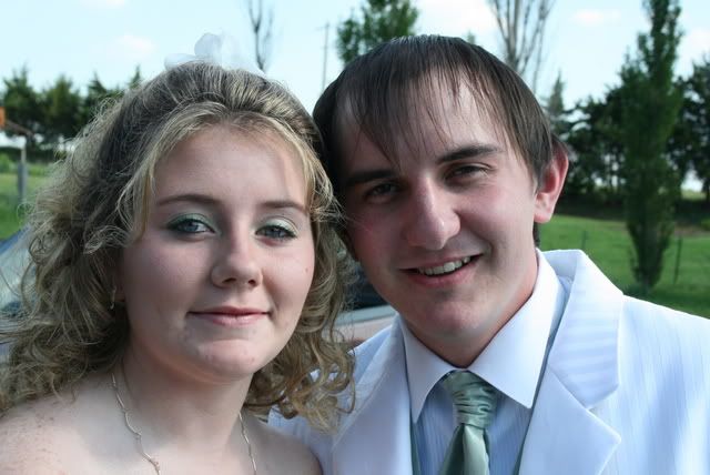 IMAGE: http://i44.photobucket.com/albums/f12/photohuck/busn/IMG_4426.jpg