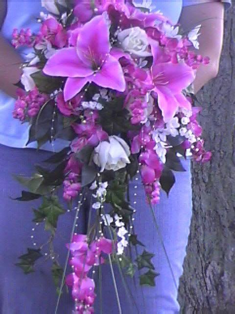 wedding bouquet of dandelions