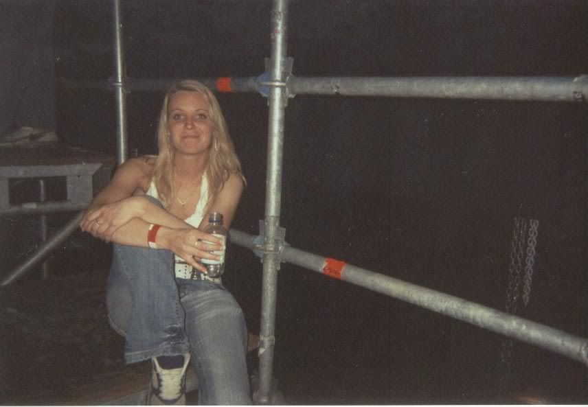 [img width=666 height=461]http://i44.photobucket.com/albums/f27/lisz79/003.jpg[/img]