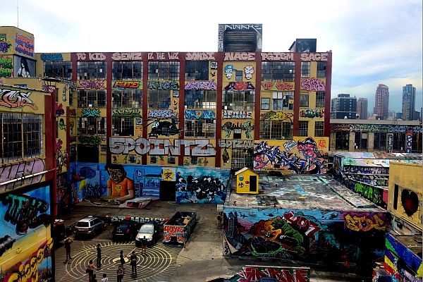 5 Pointz from the 7 Train