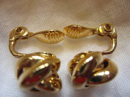 Monet Earrings on Monet Jewelry   Gold Plated Love Knot Clip On Earrings