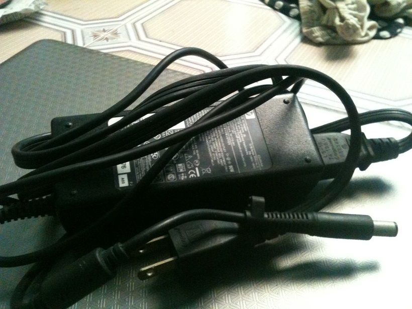 Thanh lý HP CQ42 459TU + vài thứ linh tinh - có hình - giá tốt - 2