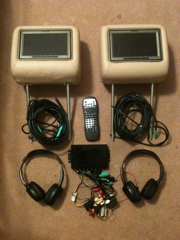 FS (LIKE NEW) 7" Vizualogic A1150 Replacement DVD Headrest Monitors