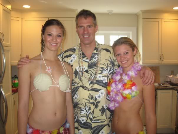 Senator Scott Brown &amp; daughers