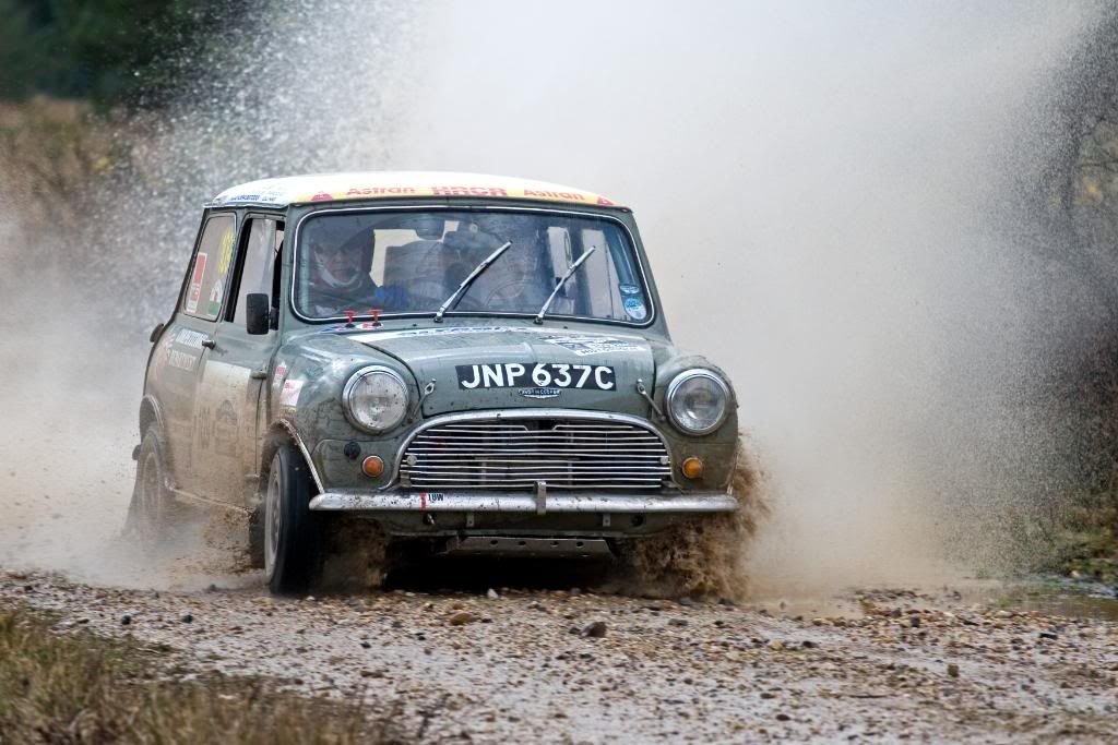 IMAGE: http://i44.photobucket.com/albums/f37/stevewithers/Sunseeker%202011/Sunseeker2011-059_e1.jpg