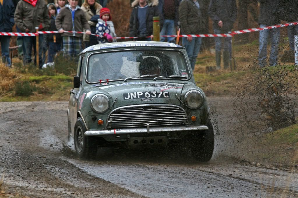 IMAGE: http://i44.photobucket.com/albums/f37/stevewithers/Sunseeker%20Rally%202010/IMG_9534_e1.jpg