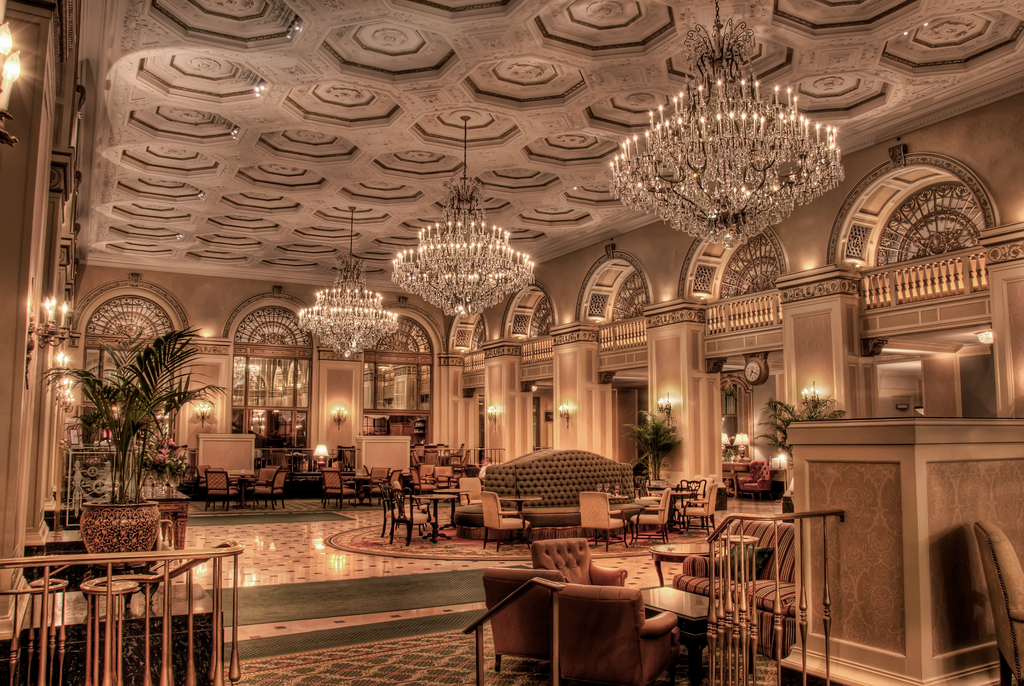http://i44.photobucket.com/albums/f39/hotellux/houtel_zps3fvcxafk.png