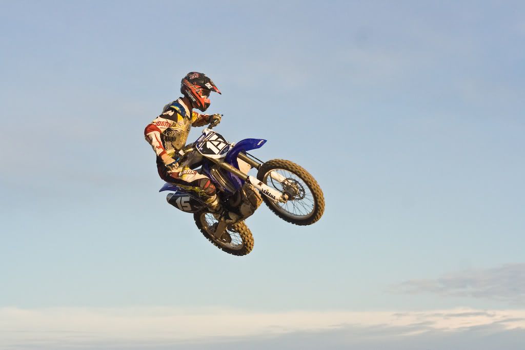 IMAGE: http://i44.photobucket.com/albums/f39/sethmo38/Motorcycles/IMG_6269.jpg