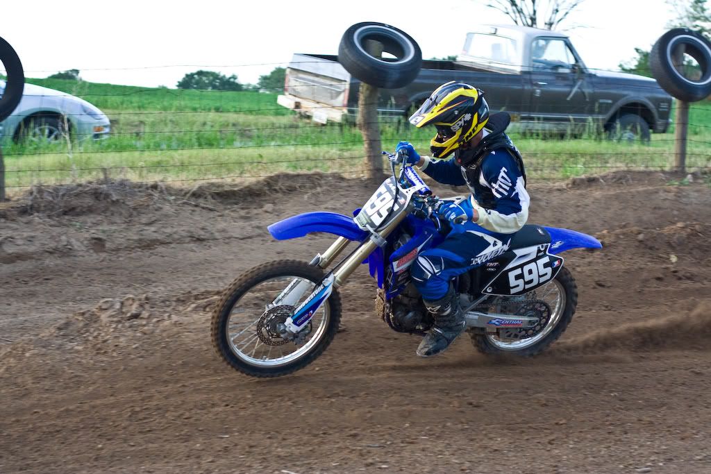 IMAGE: http://i44.photobucket.com/albums/f39/sethmo38/Motorcycles/Middlecreek%20Moto%20X%205-31-2008/IMG_6309.jpg