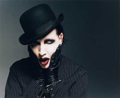 http://i44.photobucket.com/albums/f42/GothicAngeL41/marilyn_manson987.jpg