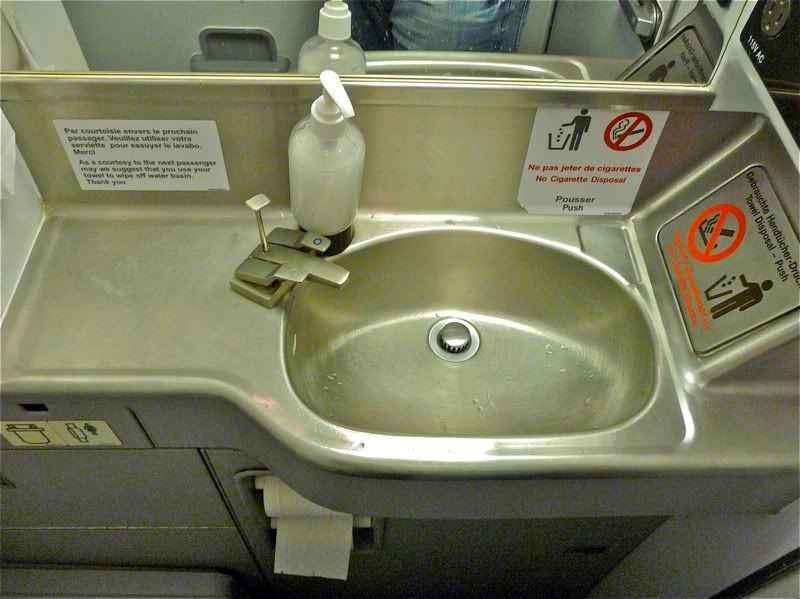 http://i44.photobucket.com/albums/f42/SR747300M/OpenSkies/P1010522.jpg