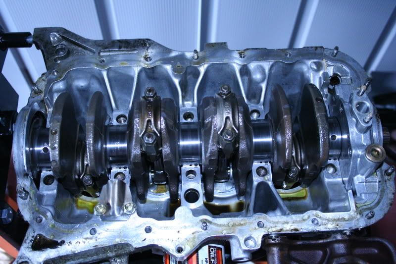 Broken crankshaft w/pics