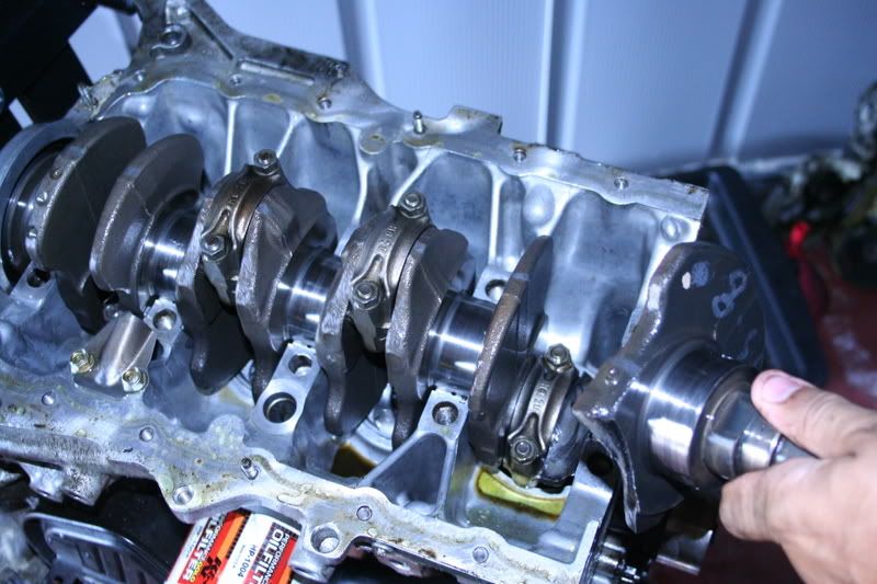 Broken crankshaft w/pics