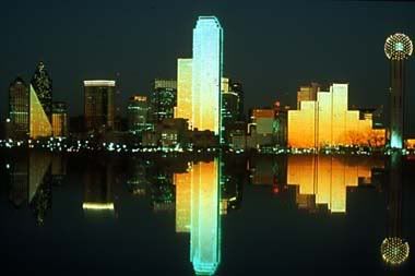 Dallas+skyline+at+night