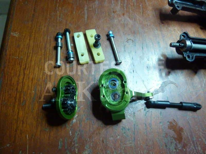 xacc01-rr-axle-knuckle-left-parts.jpg