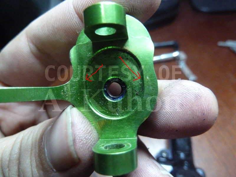 xacc01-rr-axle-knuckle.jpg
