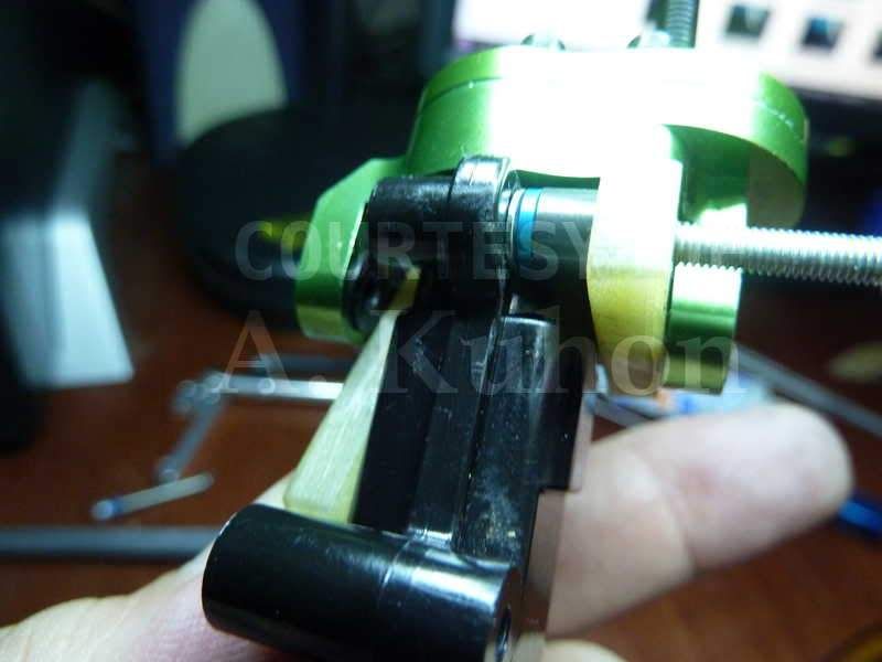 xacc01-rr-axle-shaft0knuckle-retainer-02