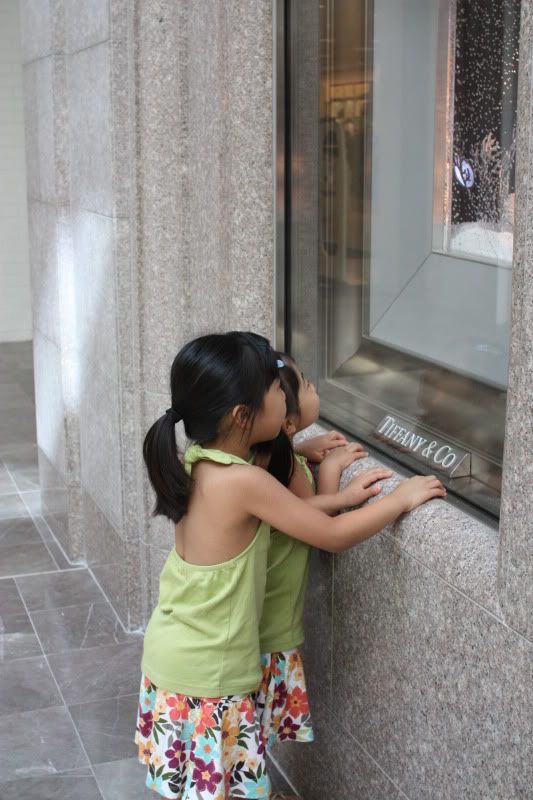 IMAGE: http://i44.photobucket.com/albums/f9/kinghong1970/Photography/IMG_3610.jpg