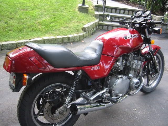 How many have 2 bikes? What is the second bike?