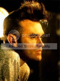 https://i44.photobucket.com/albums/f33/Silentist/morrissey-grp1-0504.jpg
